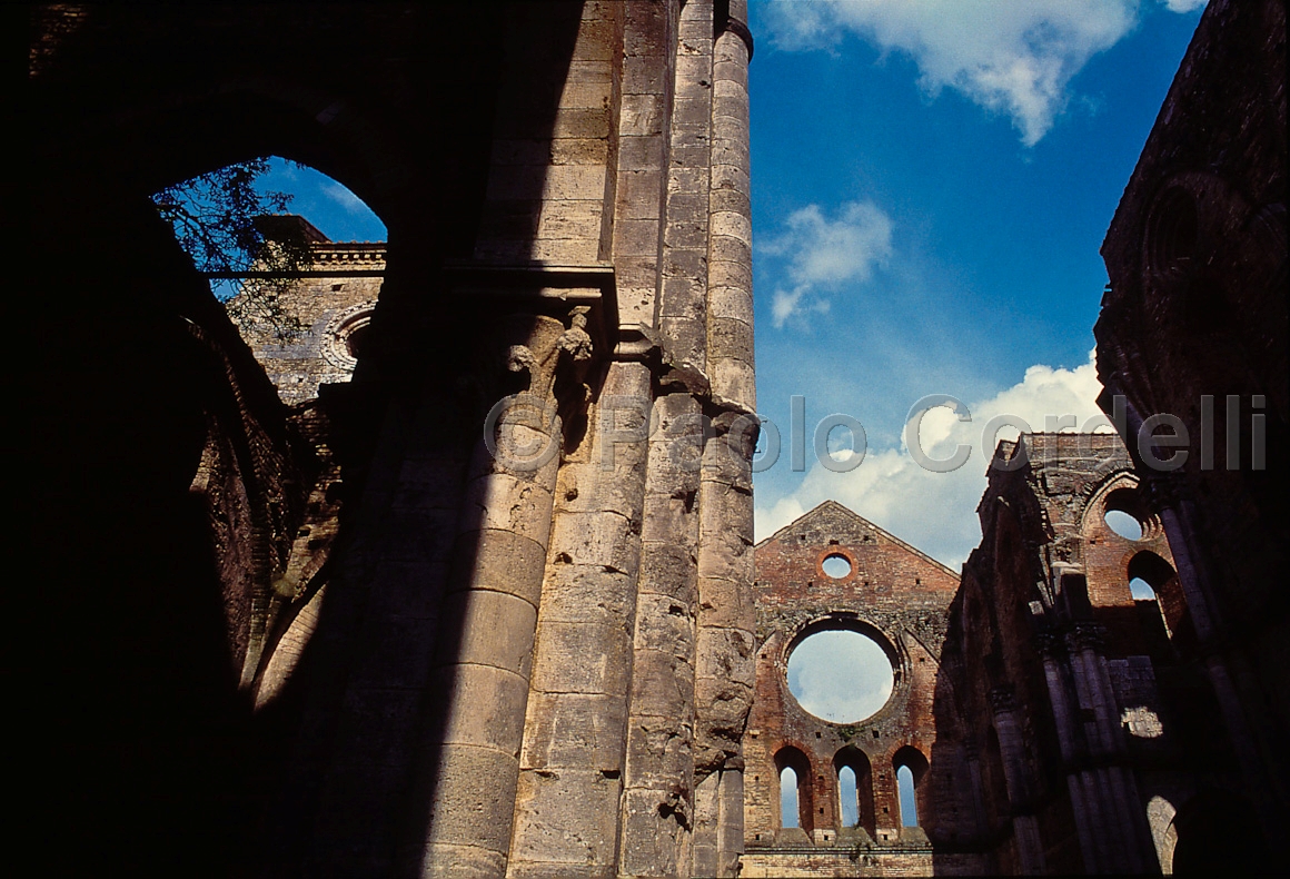 San Galgano Abbey, Tuscany, Italy
 (cod:Tuscany 11)